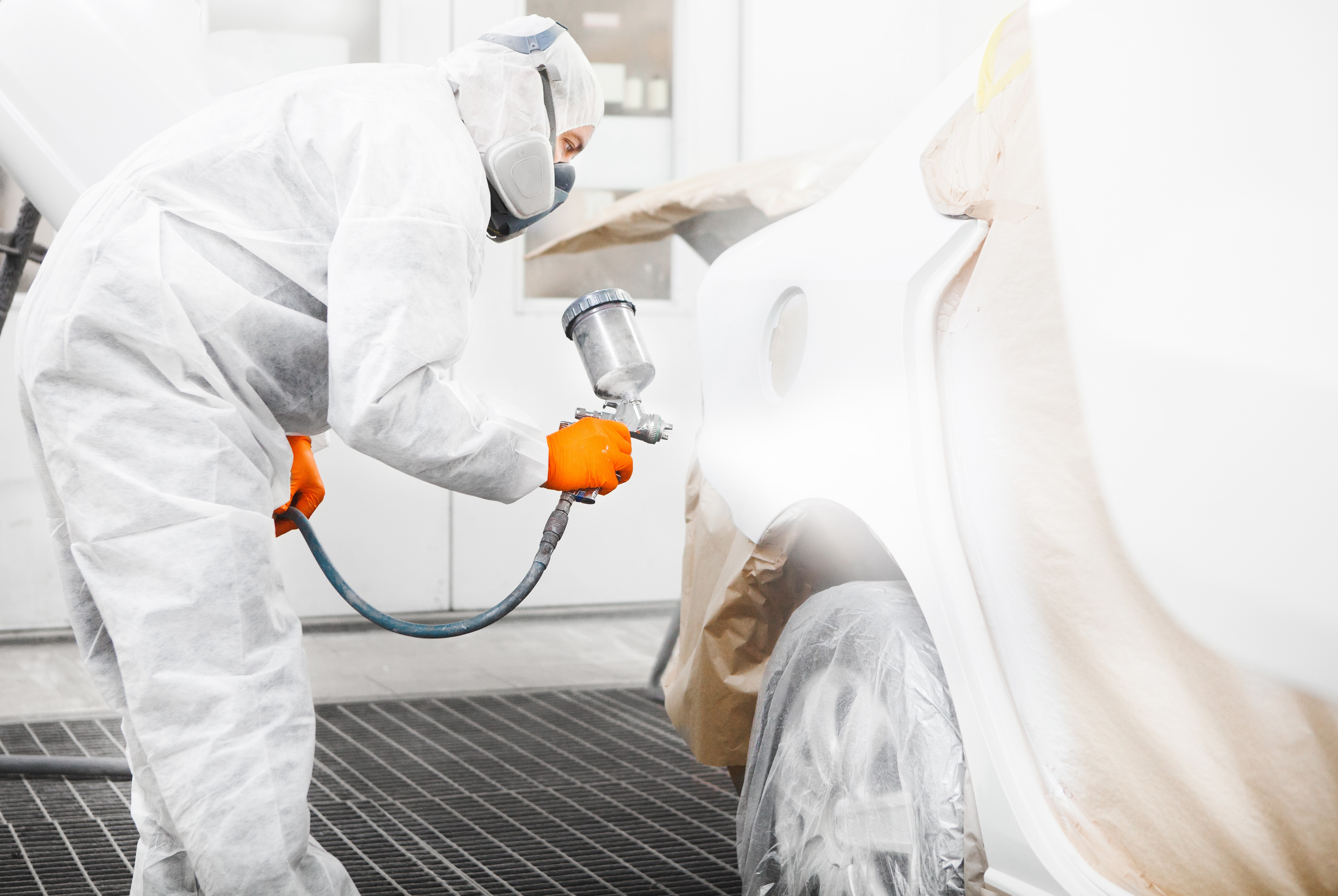 เลือกใช้เครื่องพ่นสีไฟฟ้า Graco Airless Spray หรือเครื่องพ่นสีแบบแรงดันอากาศดี